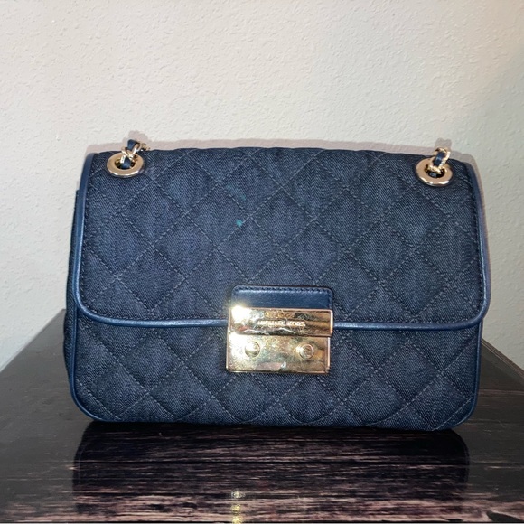 Michael Kors Handbags - Michael Kors Navy Blue Crossbosy Chain Purse